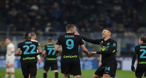 إنتر ميلان يتخطى روما بثنائية ويبلغ المربع الذهبي بكأس إيطاليا